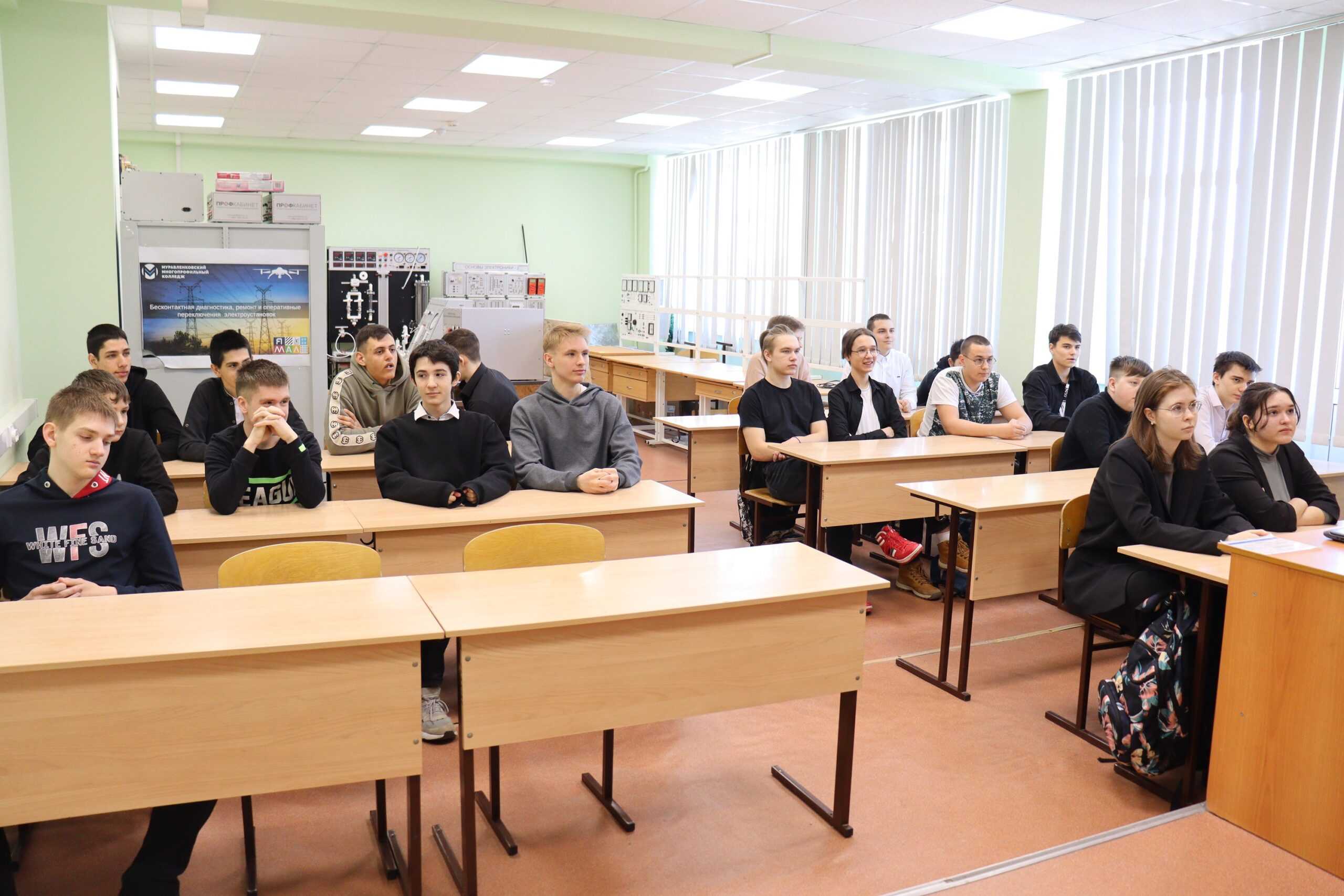Стоит ли идти в 10-11 класс ребенку: что лучше колледж или 10 класс, плюсы и минусы