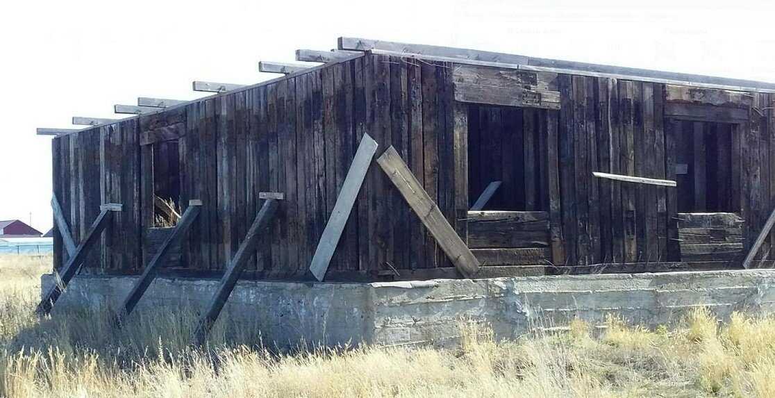 Дом из шпал своими руками